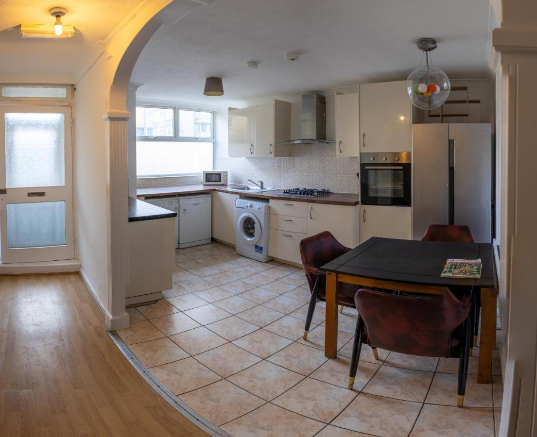 London - 4 Bed - Sleeps 8 - Garden - Pet Friendly Villa Ngoại thất bức ảnh