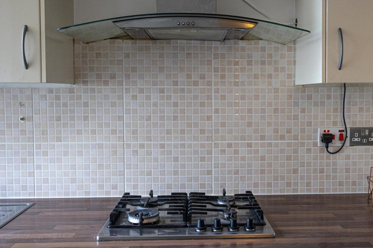 London - 4 Bed - Sleeps 8 - Garden - Pet Friendly Villa Ngoại thất bức ảnh