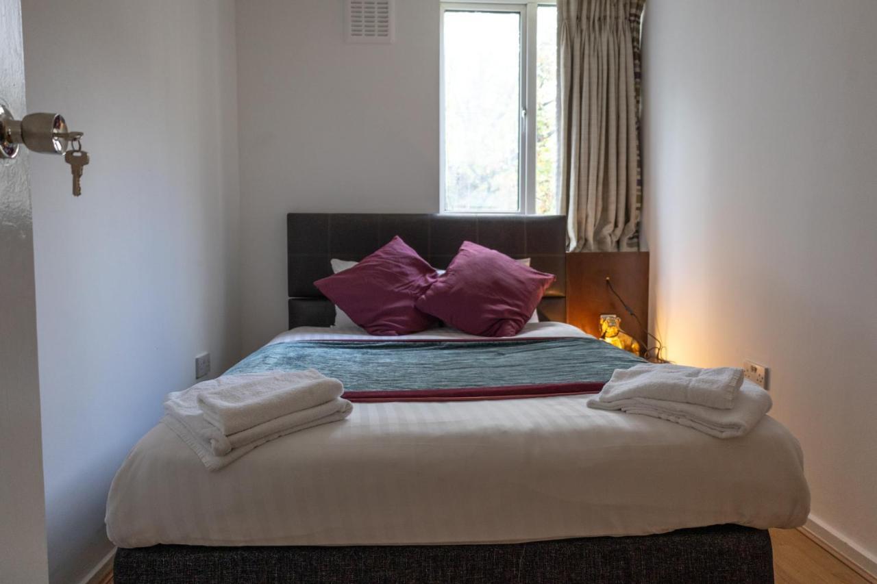 London - 4 Bed - Sleeps 8 - Garden - Pet Friendly Villa Ngoại thất bức ảnh