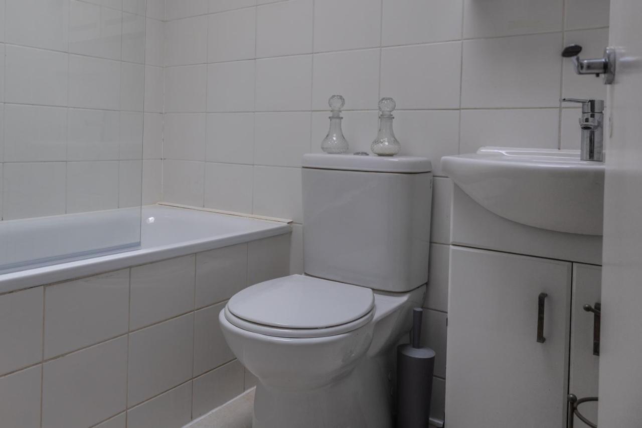 London - 4 Bed - Sleeps 8 - Garden - Pet Friendly Villa Ngoại thất bức ảnh
